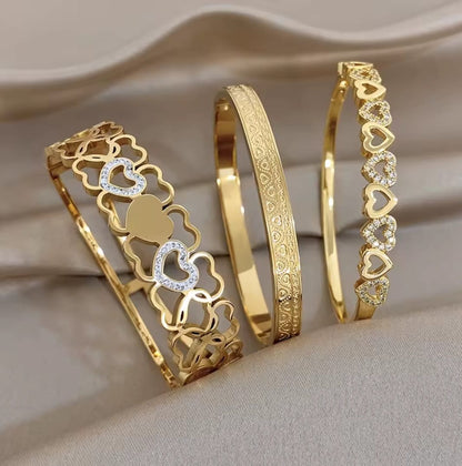 Maya™ Romantic Heart Scroll Hollow Bracelet