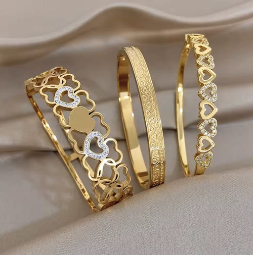Maya™ Romantic Heart Scroll Hollow Bracelet