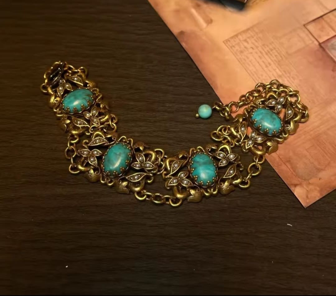 Cliforia™ Vintage Turquoise Cloud-Carved Hollow Bracelet – Medieval Court Style Jewelry