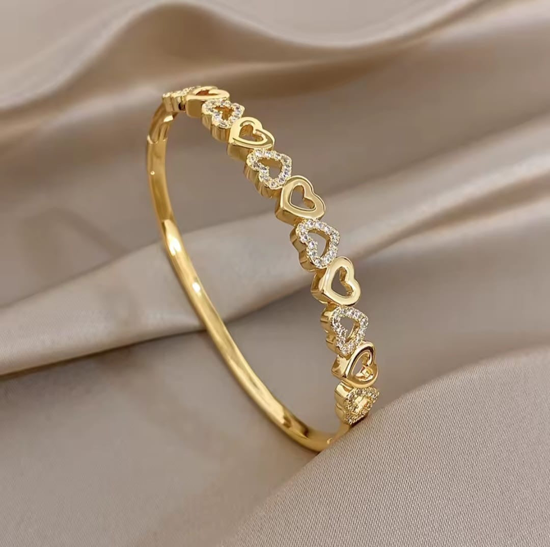 Maya™ Romantic Heart Scroll Hollow Bracelet
