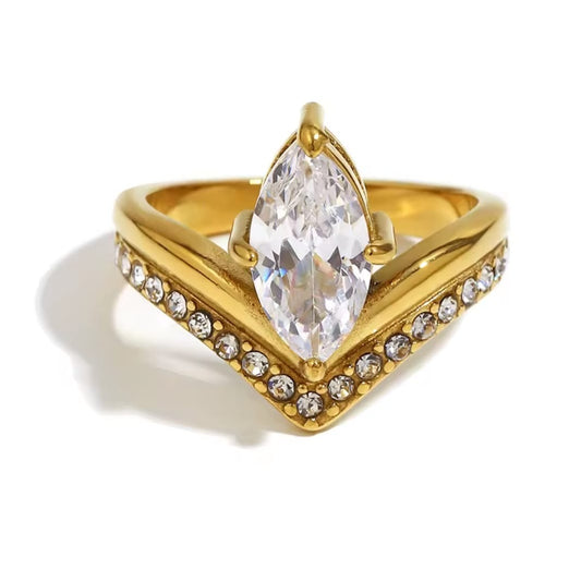 Arielle™ 18K Gold Crown Zircon Ring – Elegant Tarnish-Resistant Jewelry