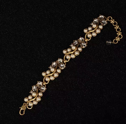 Auremira™ Baroque Pearl Embellished Luxury Bracelet – Vintage Elegant Hand Jewelry