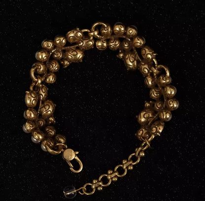 Auremira™ Baroque Pearl Embellished Luxury Bracelet – Vintage Elegant Hand Jewelry