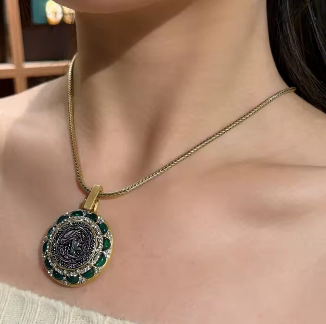 Arosa™ Vintage Green Portrait Coin Crystal Pendant Necklace