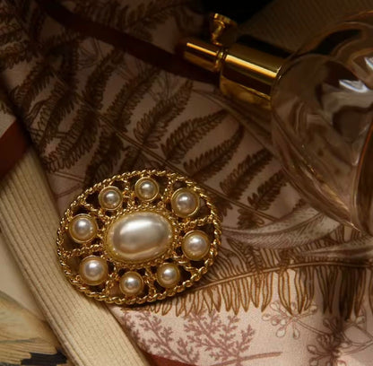 Gavrent™ Edwardian Oval Pearl Brooch