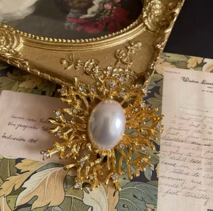 Gervont™ Vintage Floral Enamel Brooch