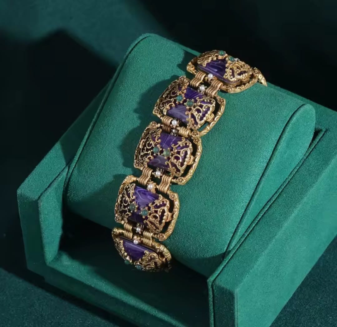 Theodora™ Vintage Purple Square Charm Bracelet – Antique Gold Retro Luxury Jewelry