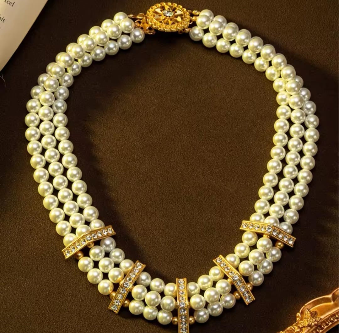 Bluvienne™ Triple-Woven Pearl Court Necklace – Retro Luxury Clavicle Jewelry