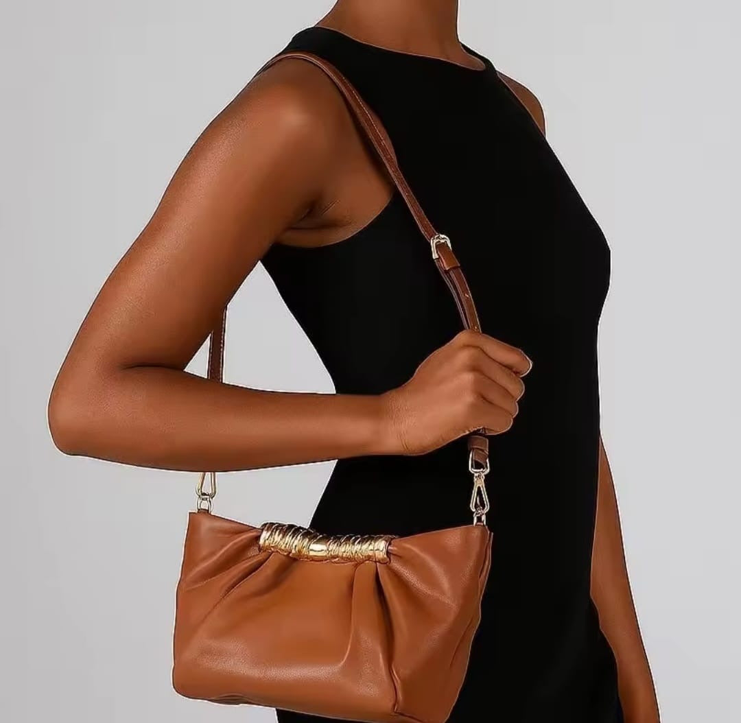 Alara™ Folded Shell Clutch Bag – Elegant Metal Frame Evening Handbag