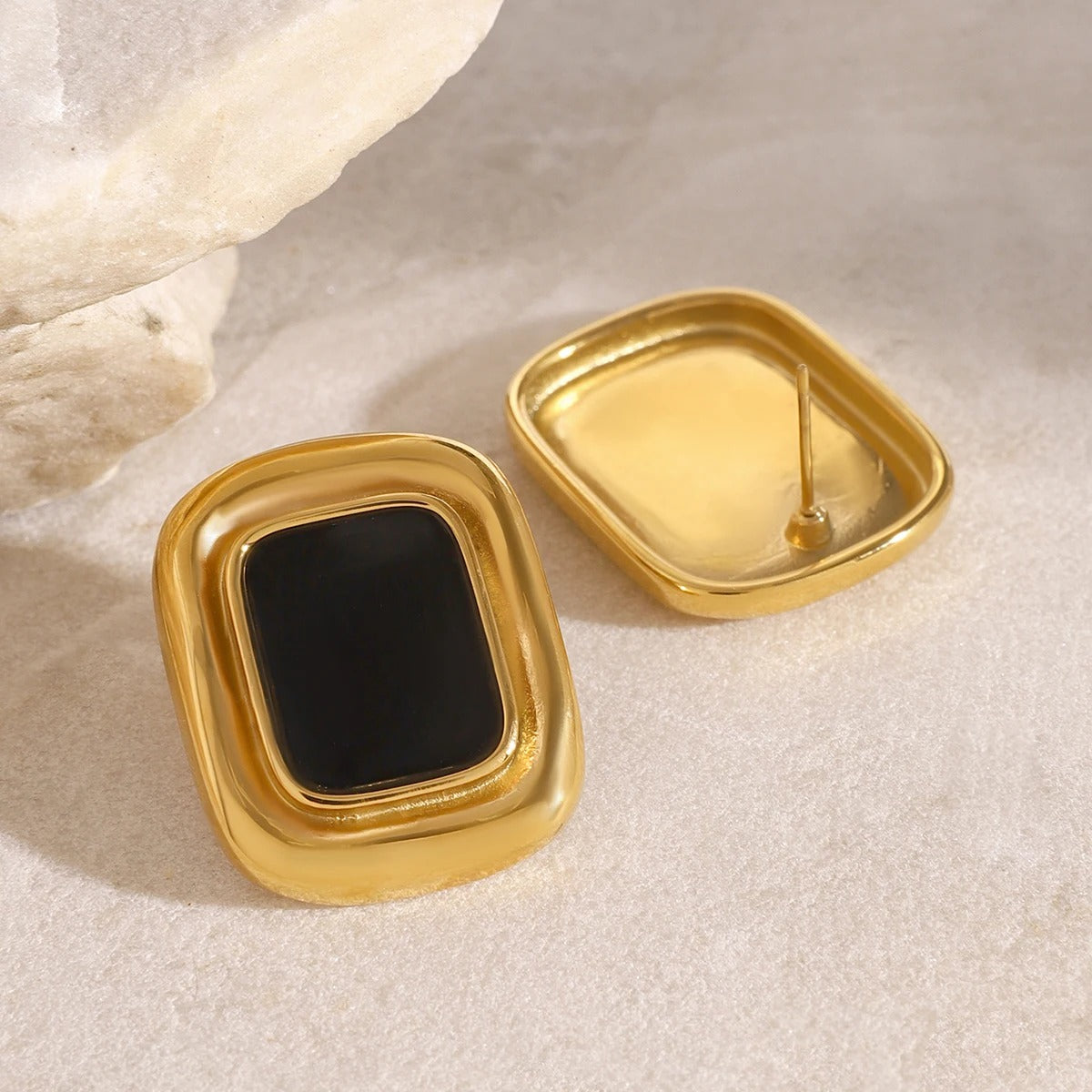 Astora™ Retro Black Resin Rectangle Stud Earrings