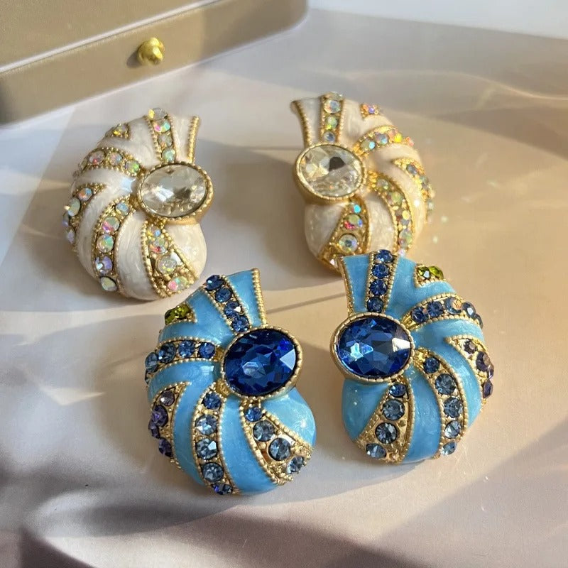 Curvella™ Retro Snail Stud Earrings