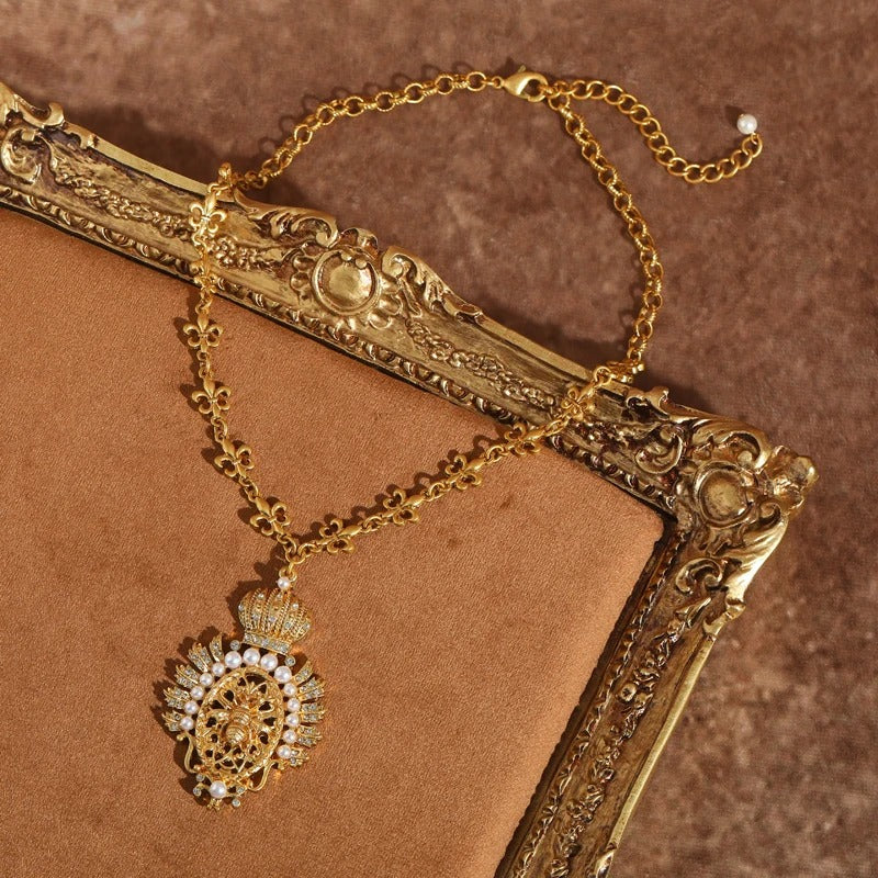 Anaïs™ Vintage Pearl Bee Pendant Necklace