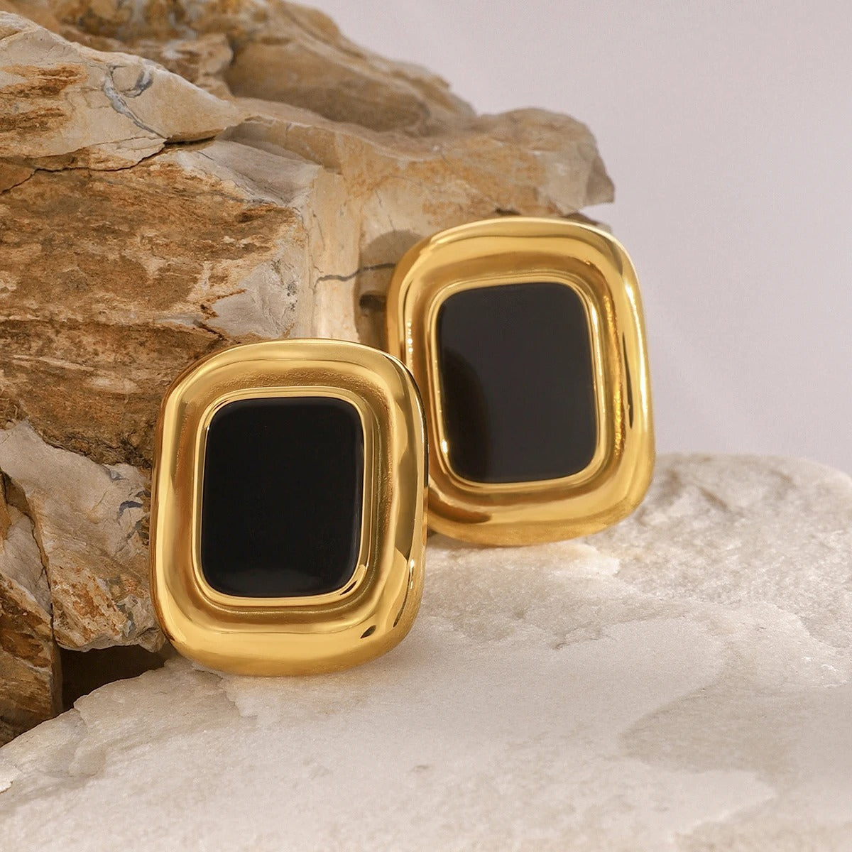 Astora™ Retro Black Resin Rectangle Stud Earrings