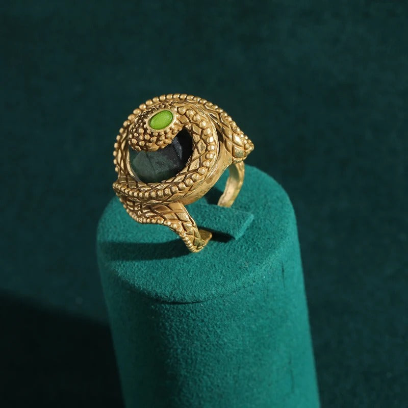 Helvoria™ Vintage Green Stone Snake Ring