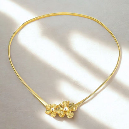 Maravie™ Boho Bloom Pearl Necklace Vintage-inspired floral charm meets pe
